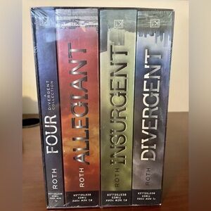 Veronica Roth Divergent Series 4 Books Divergent, Insurgent, Allegiant, Four NEW